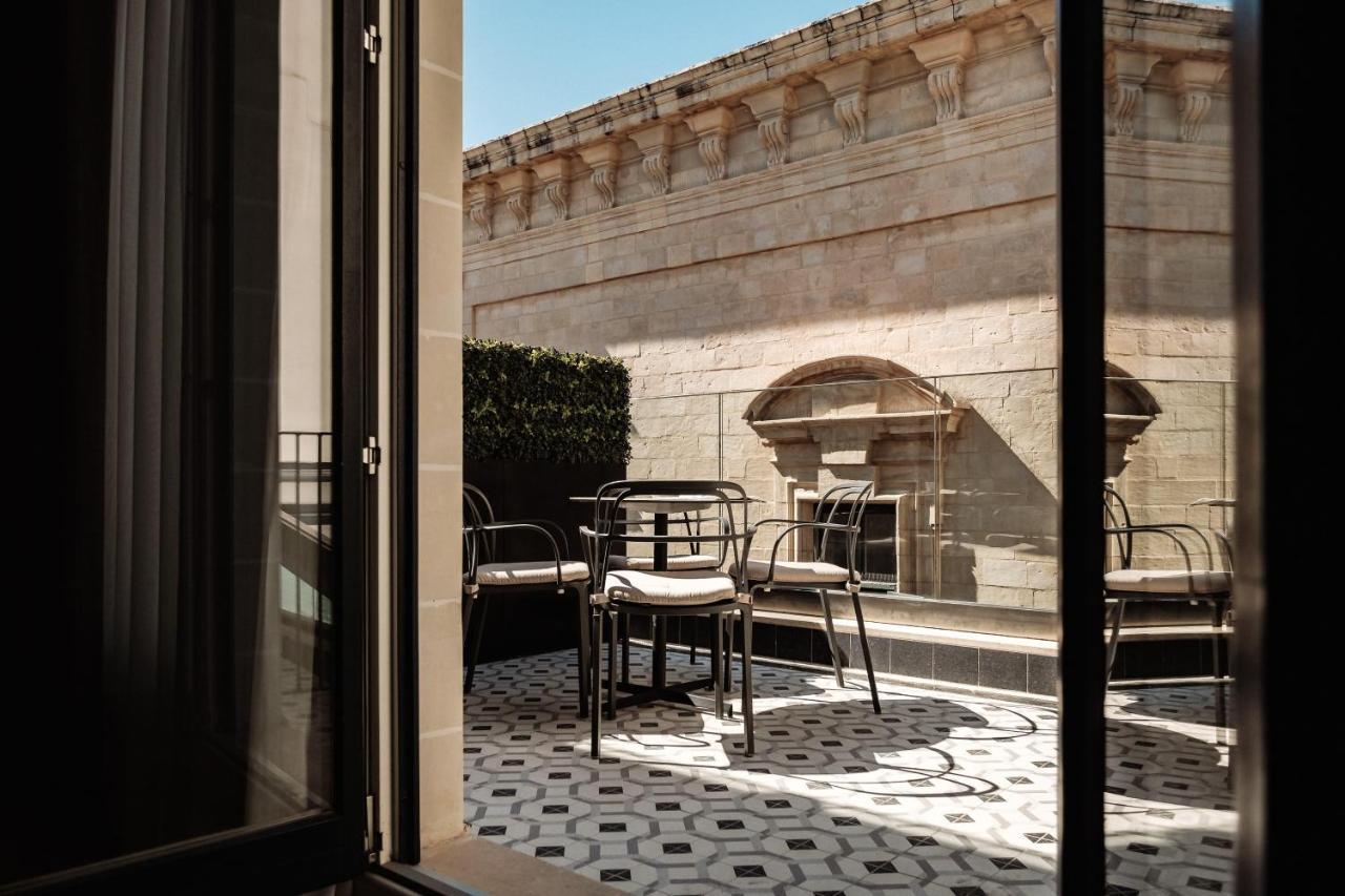 Deluxe Suite Terrace,1731536393:JPEG